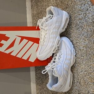 Nike air max 95 triple white